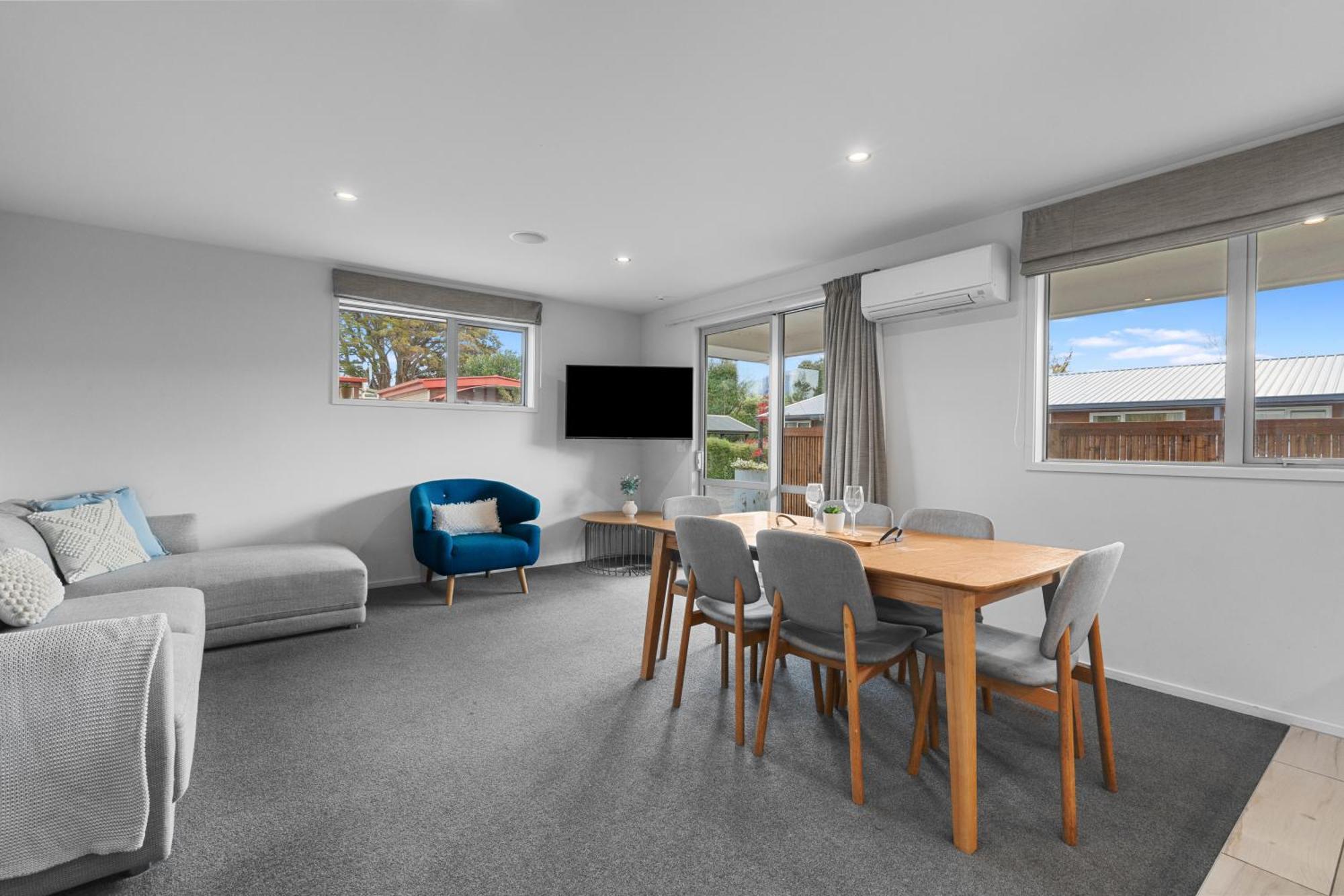 Tasman Holiday Parks - تي أناو المظهر الخارجي الصورة A staged property