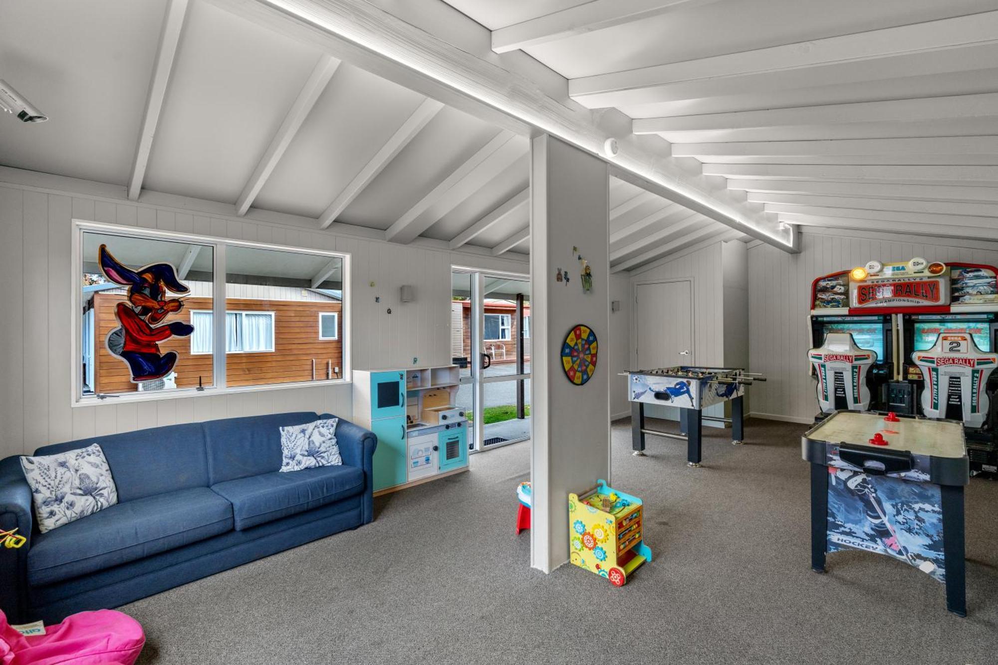 Tasman Holiday Parks - تي أناو المظهر الخارجي الصورة The interior of the house
