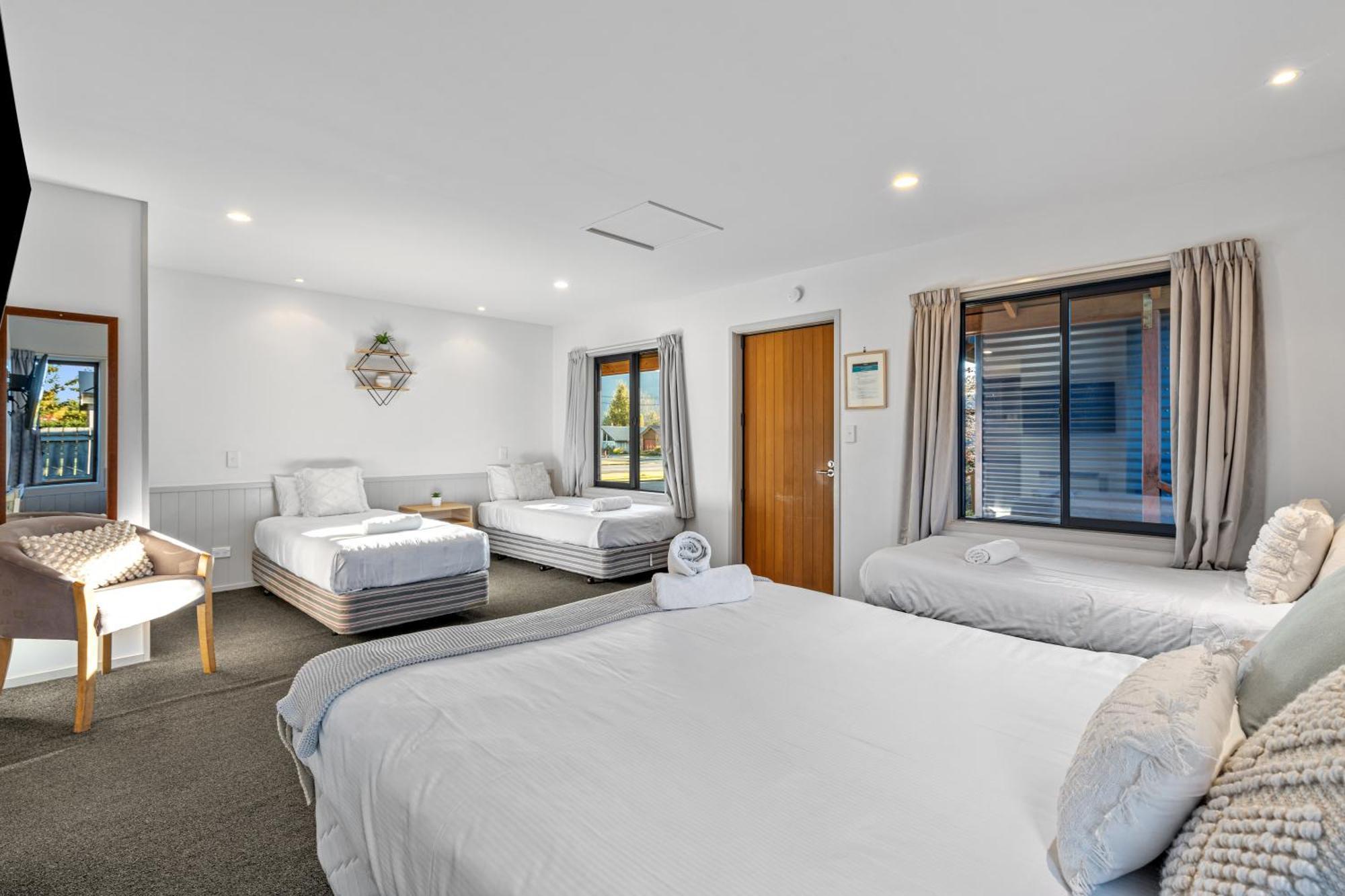 Tasman Holiday Parks - تي أناو المظهر الخارجي الصورة A typical room at the hotel